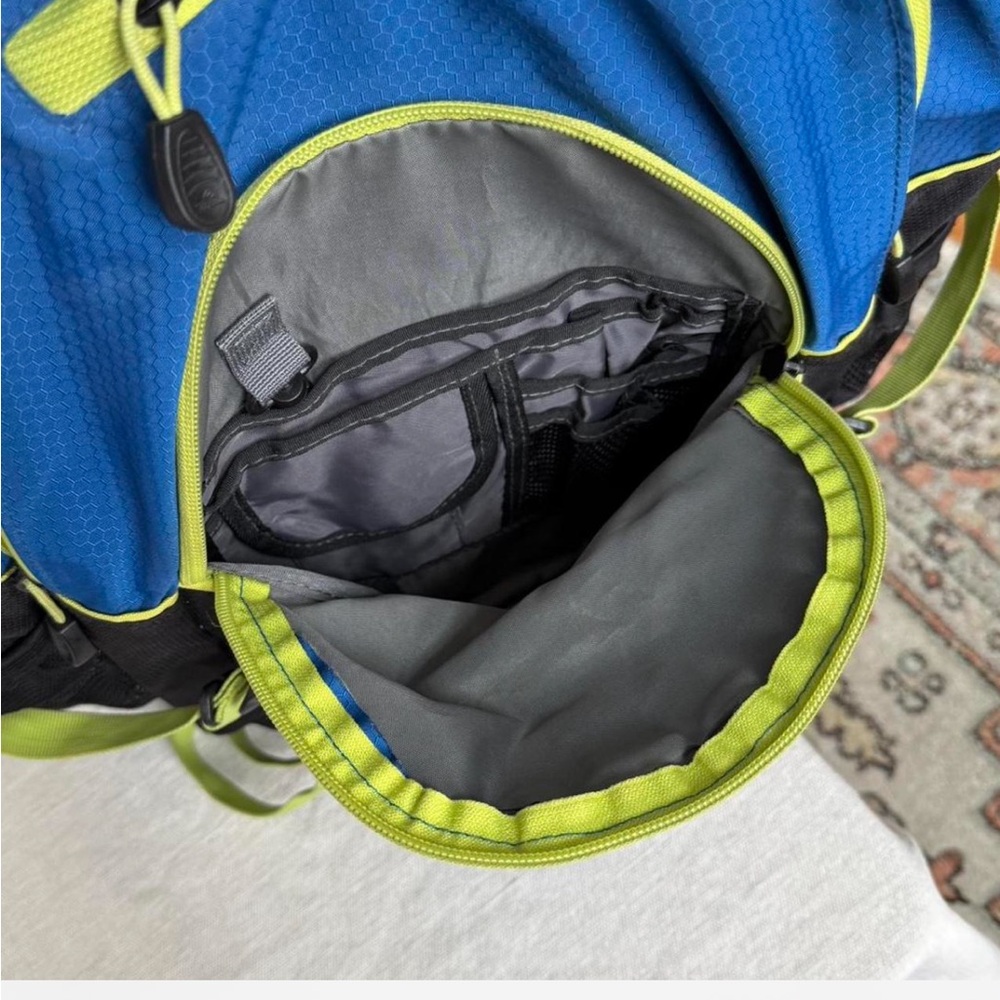 High Sierra Backpack - Picture 4 of 8